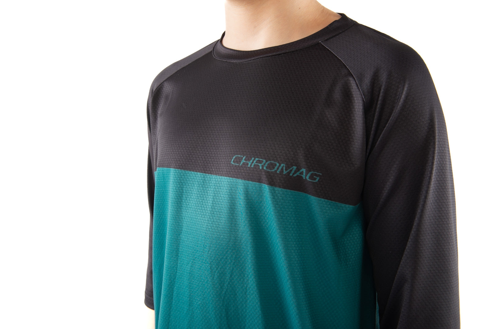 Model is 5' wearing size XL.